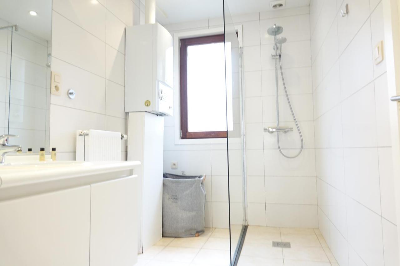 The View - Spacious 2 Bdr Appt In With View أنتويرب المظهر الخارجي الصورة